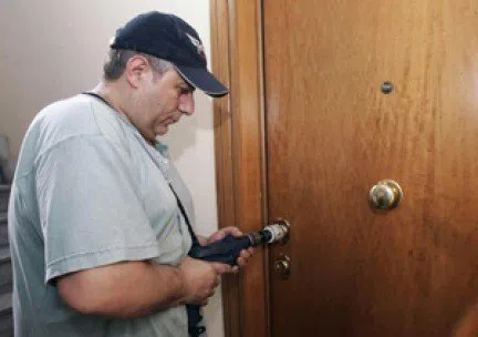Gaithersburg Locksmith Service Gaithersburg, MD 301-969-3107 Gaithersburg Locksmith Service Gaithersburg, MD 301-969-3107 - Rekey-Locks-Residential